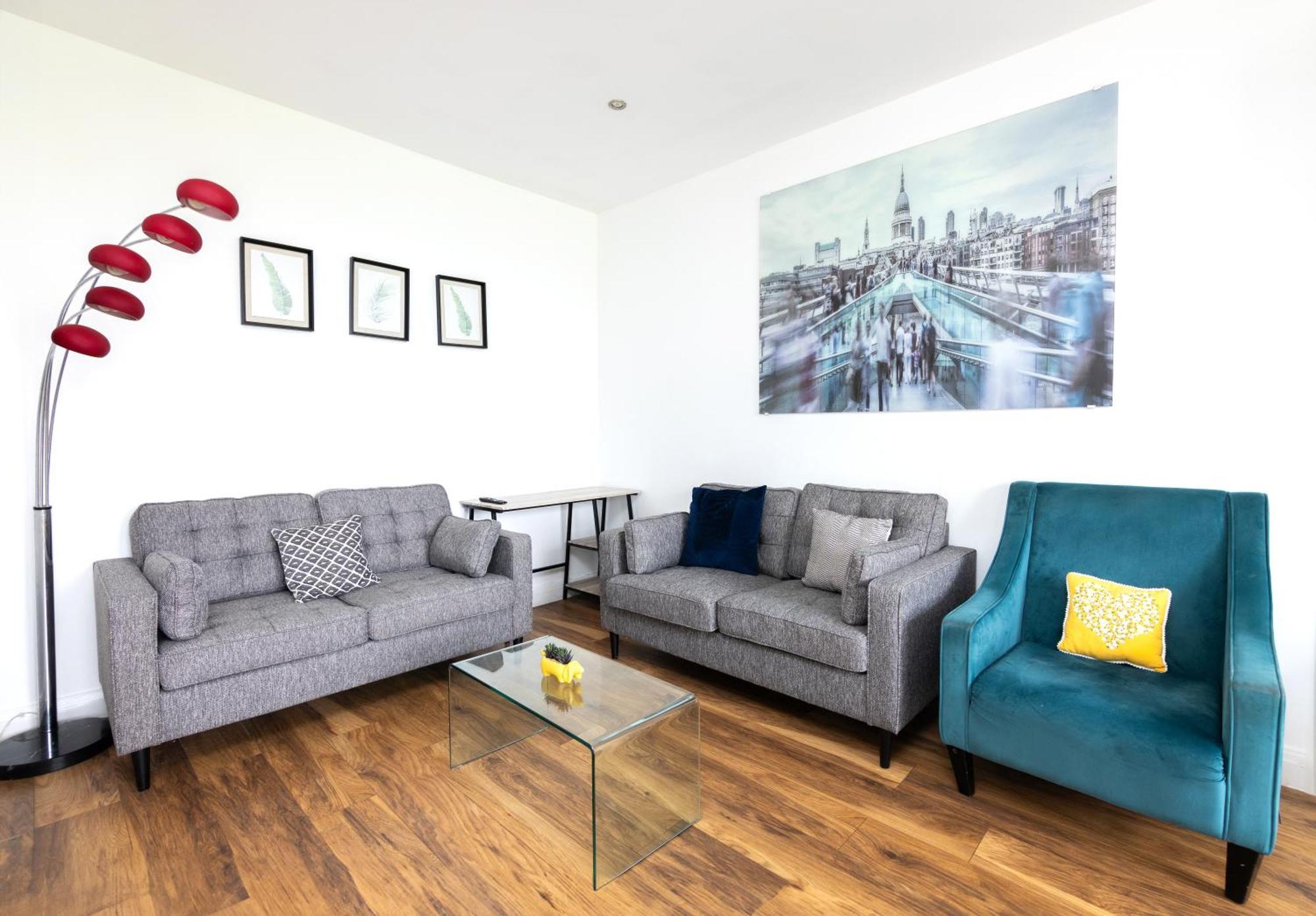 Spacious Apartment Close To City Centre With Free Secure Parking Leeds  Exterior photo